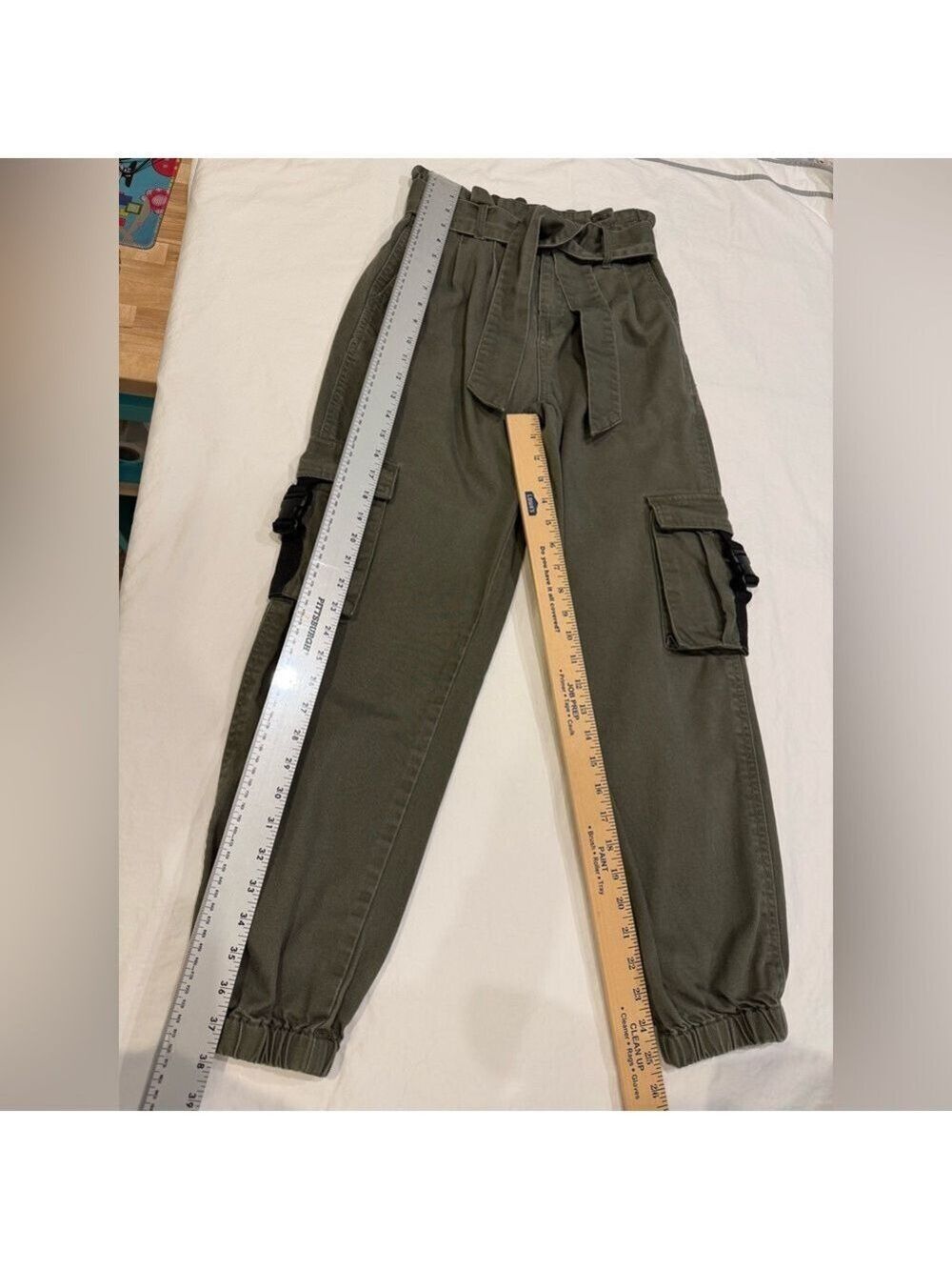 Forever 21 Olive Green Paperbag Waist Cargo Joggers Size S Utility Pants - Picture 2 of 9